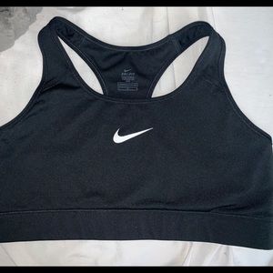 Nike sports bra new without tag